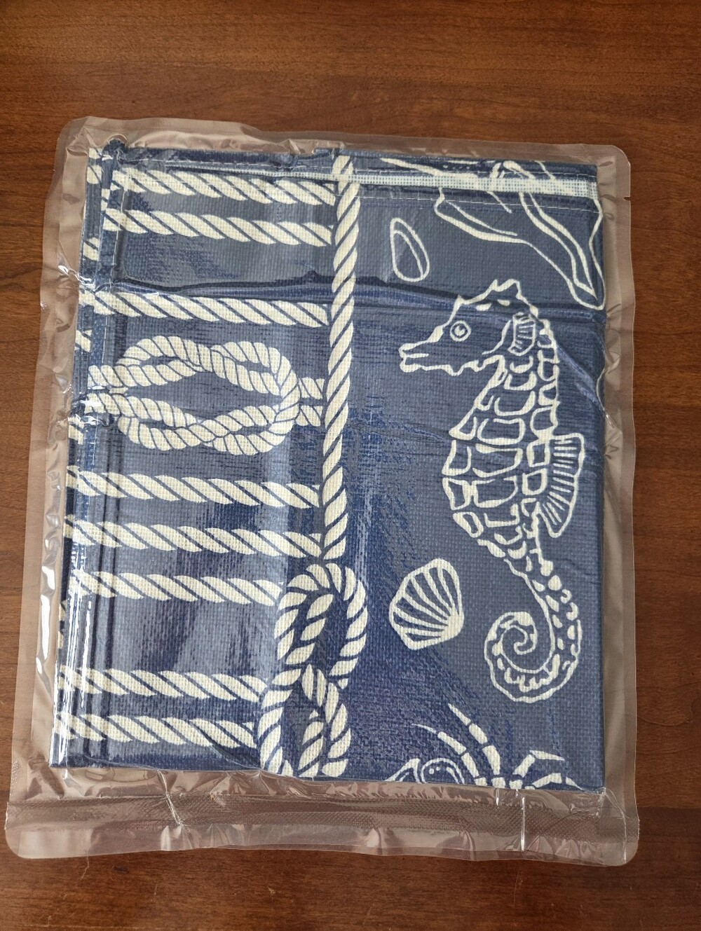 NAUTICAL KNOTS & SEA CREATURES TABLE RUNNER - Picture 6 of 6